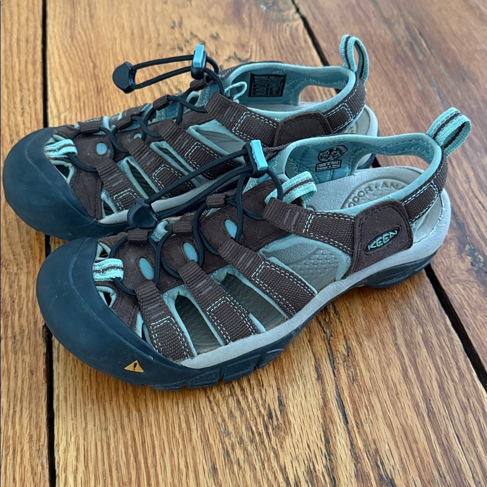 KEEN Womens Whisper Water Trail Hiking H2 Sandals Size 7
